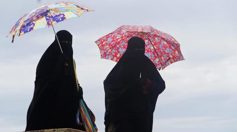 Burka, barbarie y silencio feminista: ¿qué nos está pasando?