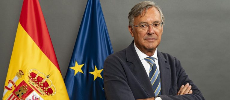 Begoña Gómez viaja a República Dominicana… y el embajador la acompaña