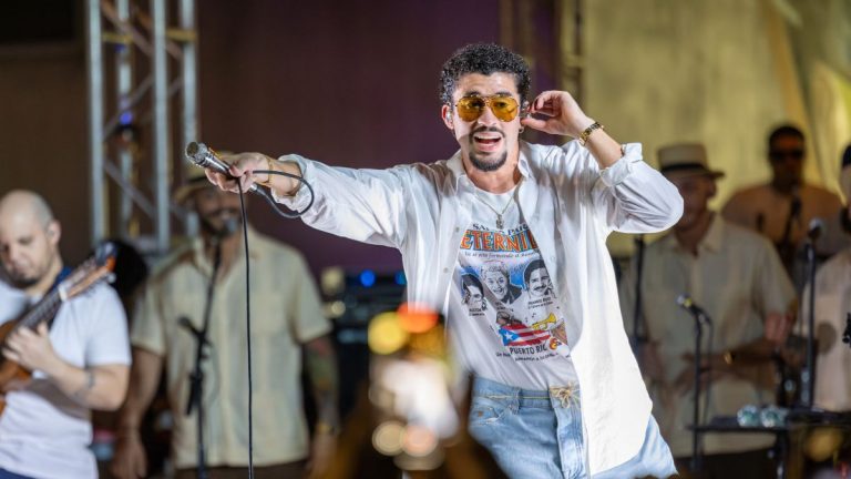 EDITORIAL: «EL FBI puede investigar a Bad Bunny por haberse financiado con dinero chavista»