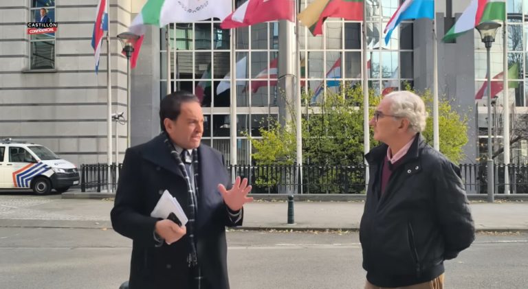 Entregamos junto a Carlos Marcos las 52.000 firmas de la moción de censura ciudadana a Sánchez