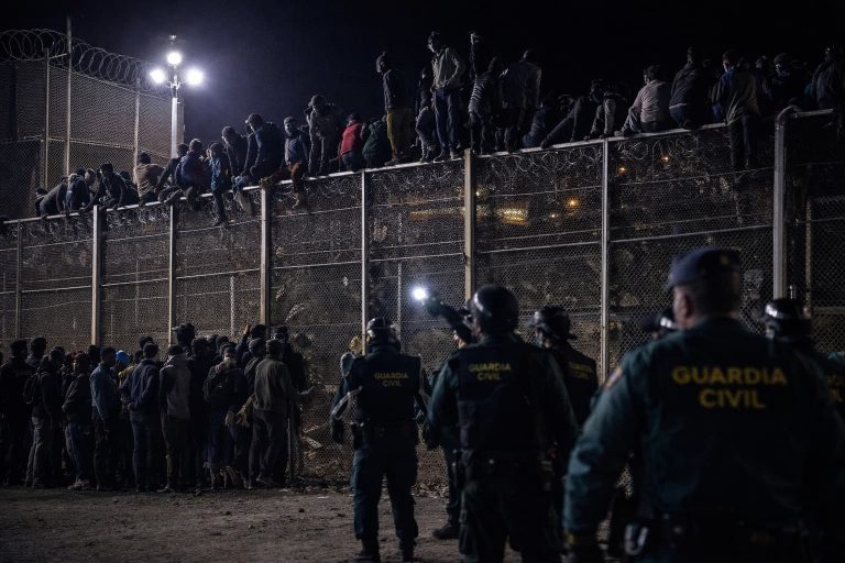 Asaltos constantes a Ceuta y Melilla: el efecto llamada ya está aquí