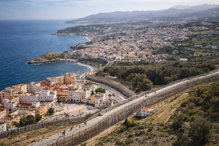 Ceuta y Melilla, en el punto de mira: “España no tiene capacidad real para defenderlas”