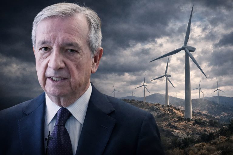 El escándalo de Forestalia: “Recogemos animales muertos a paladas de tractor”