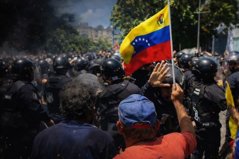 Venezuela dice basta: el pueblo pierde el miedo y desafía al chavismo