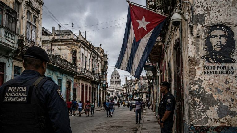 «El comunismo en Cuba es una secta, Trump lo tendrá difícil para acabar con él»